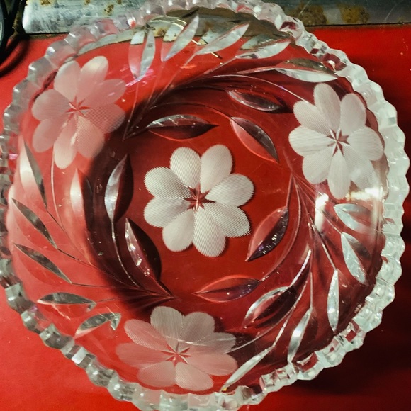 6”.X 2” Cut Glass Bowl Etched Flowers And Leaf Pattern Possibly Pairpoint - Picture 1 of 7